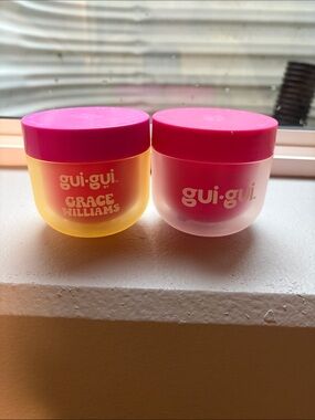 Gui·Gui Slime, 2 containers of Pink butter slime with various mix-ins and charms